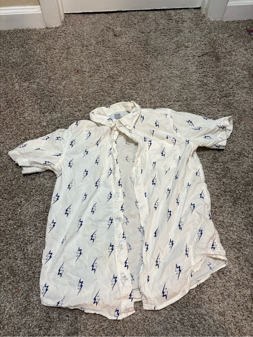 Old Navy White Short-Sleeve Button-Down with Navy Lightning Print